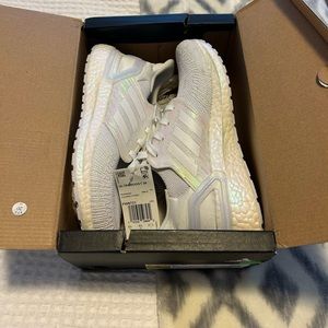 NWT Adidas Ultraboost 20 White Sparkly/ Iridescent Pearl